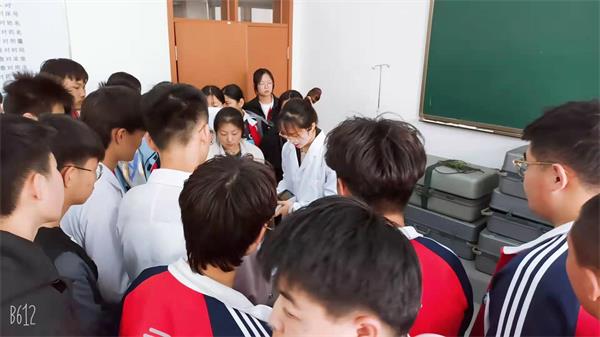 ɽ|V߼W(xu)УnǌW(xu)ın